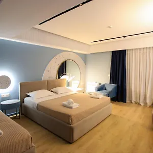 Couette-café Visar, Vlorë